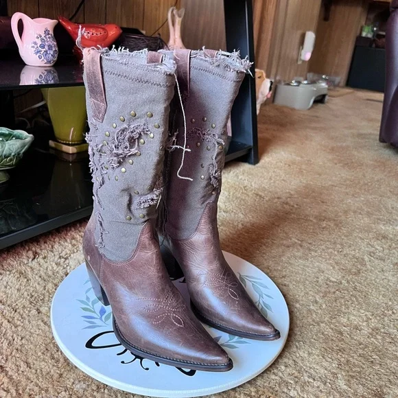 Women’s vintage Penny ❤️ Kenny genuine leather western pointy toe boots. - Picture 9 of 17